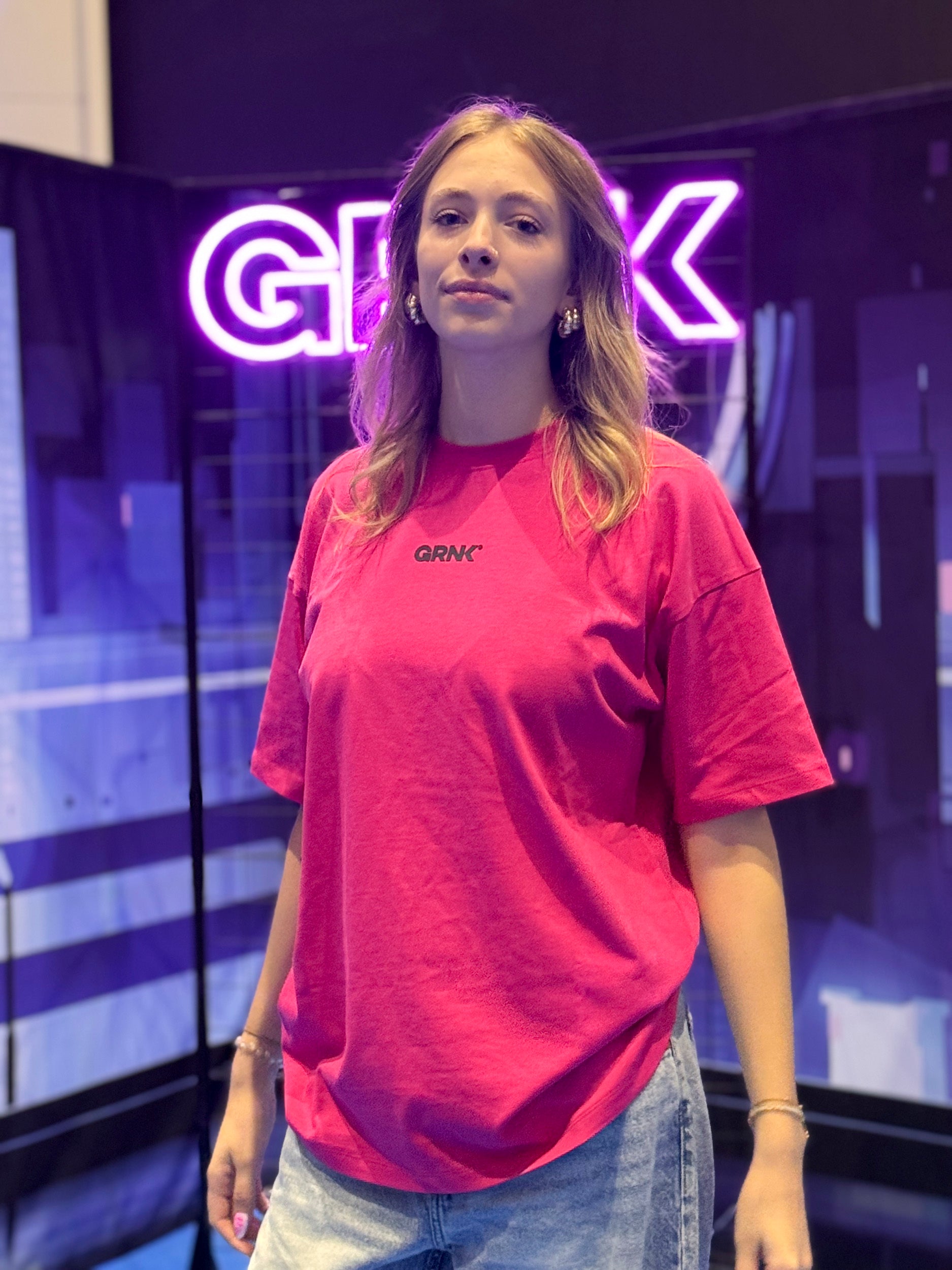Oversized T-Shirt - GRNK - Game Over Never - Pink Edition